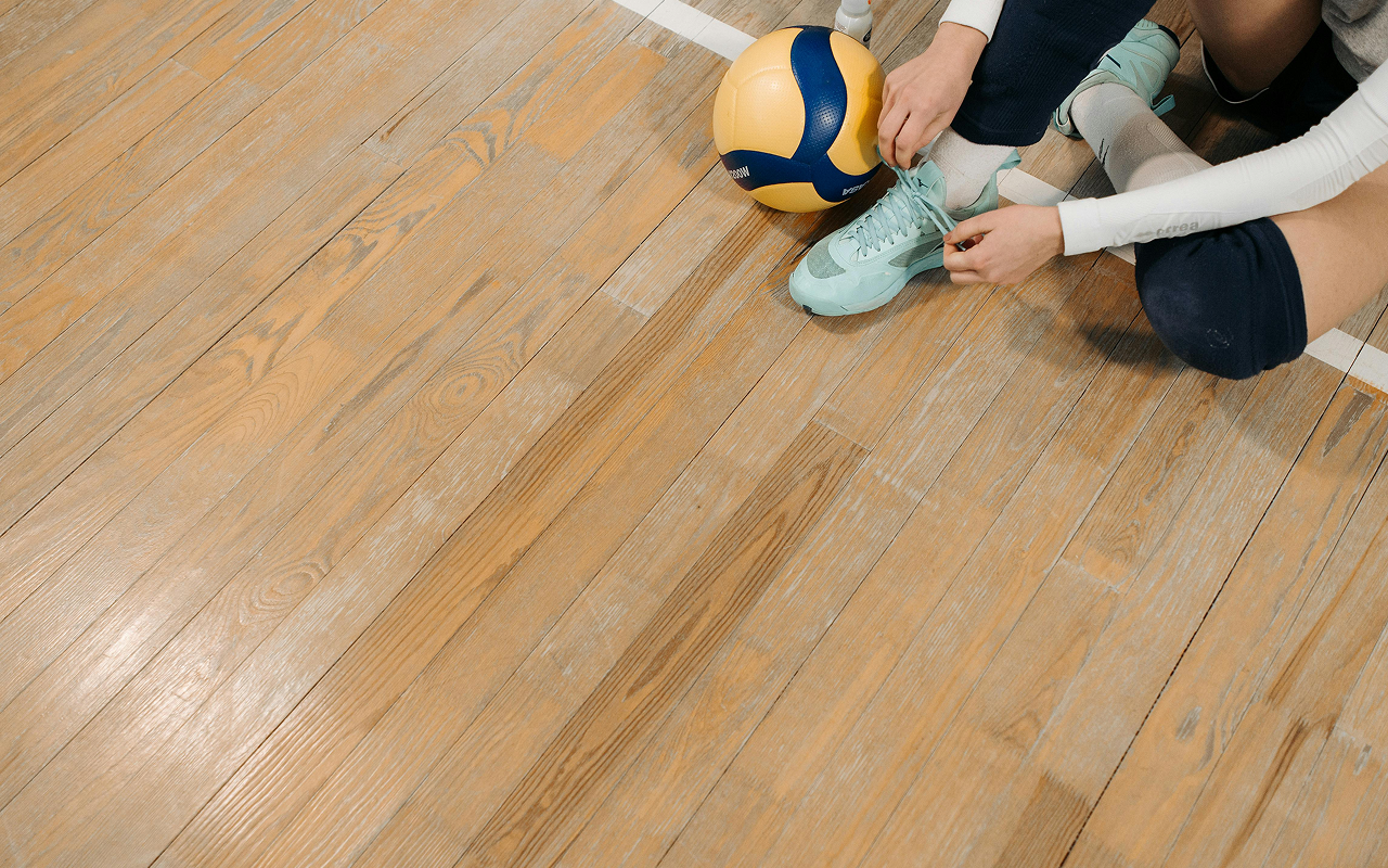 Top 5 Volleyball Shoes for Setters Image